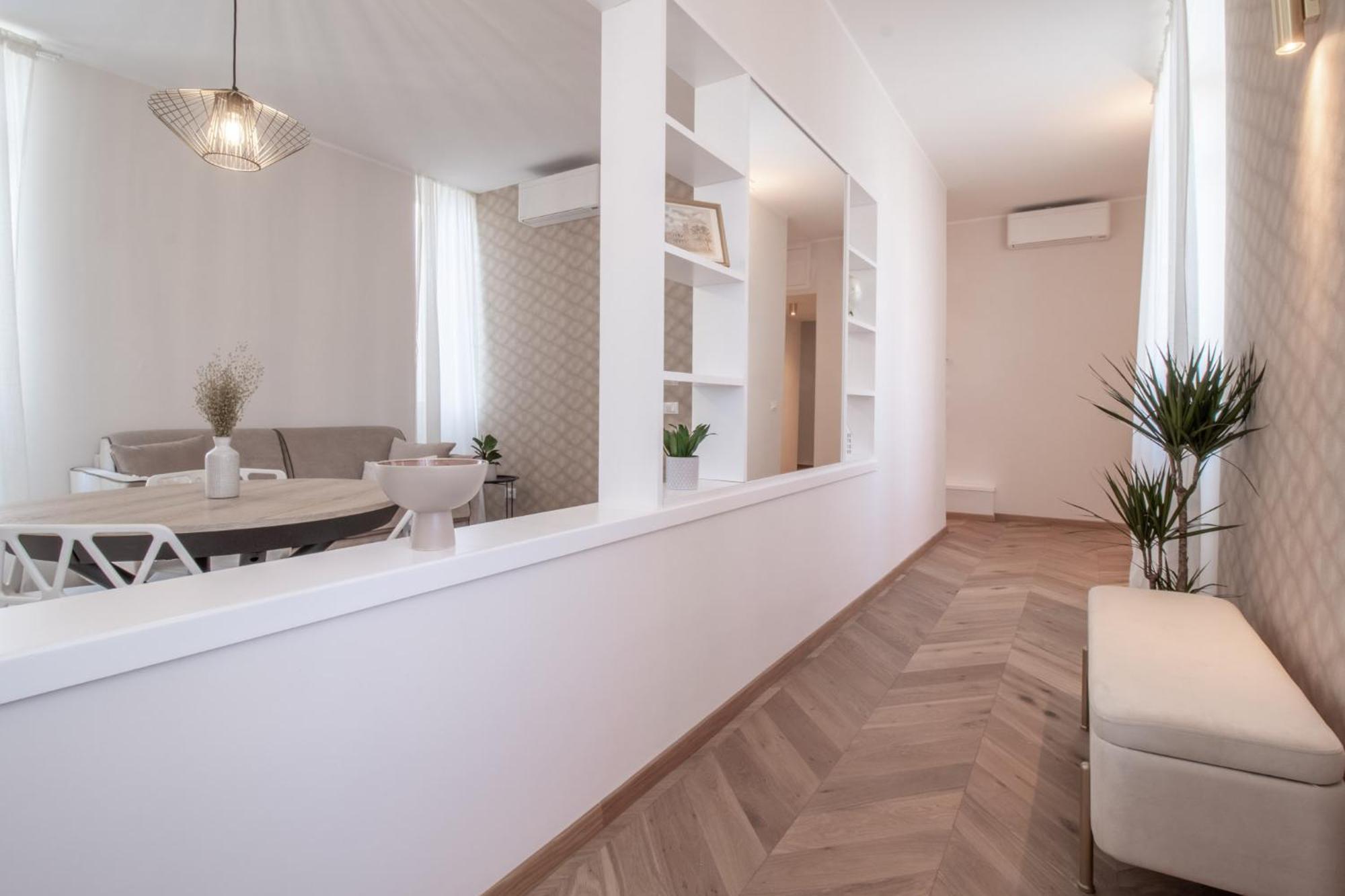 Dei Re Di Apartment